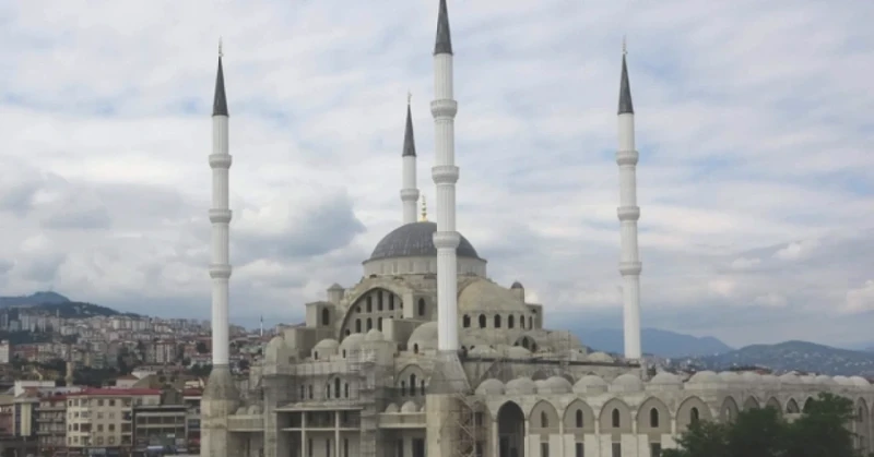 Van'da Bayram Namazı Saati Belli Oldu! İşte Detaylar!